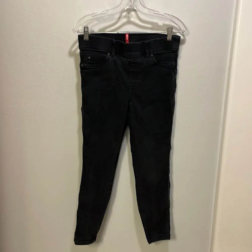 Spanx woman’s black leggings